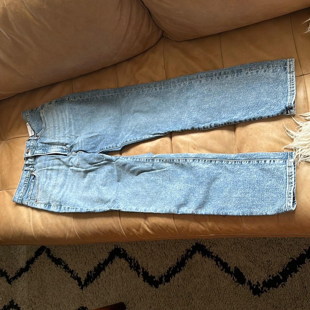 New with tags, Express Women’s Super High Rise Light Wash Skim Ankle Jeans